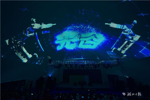 823ɶͶF͖|^(lin)ϴġIYʮꡪ׷ߡƼ_ڹȇHW(wng)ӳ200λȽOߺI(y)ҵ(chng)^(gun)@۽ʮčVqȵľ¾